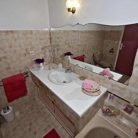Bed and breakfast Petite Fleur D'azur 2*